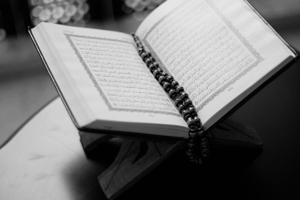 Discover how to learn quran with tailored online courses